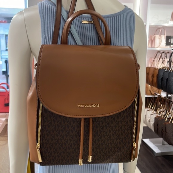 Michael Kors Phoebe 35F2G8PB2B Flap Drawstring Backpack 
Brown Signature 
NWT - Picture 6 of 16